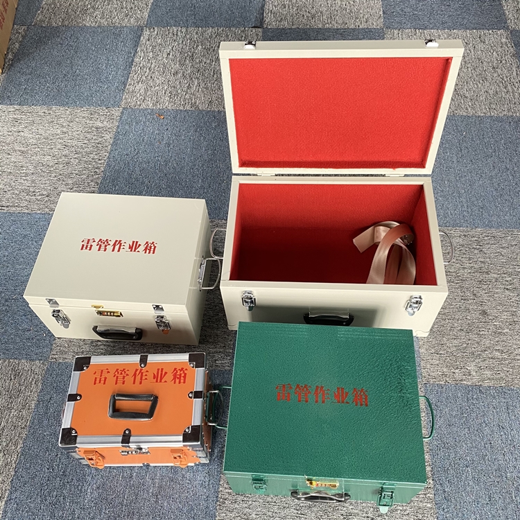 大庆爆破工程作业箱如何选择？玻璃钢与传统材质的全面对比